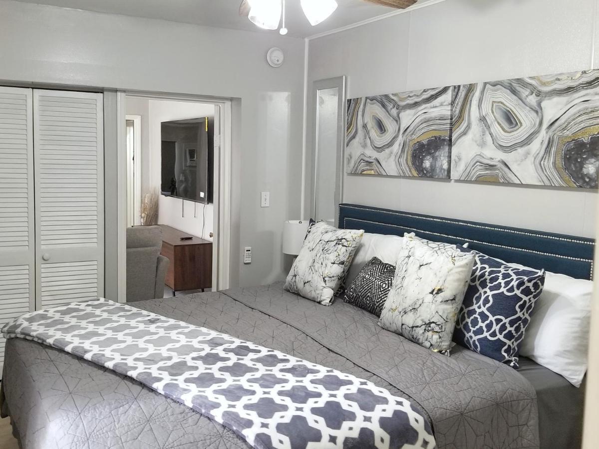Glam Apartment 5 Miles From Hard Rock Stadium มิรามาร์ ภายนอก รูปภาพ